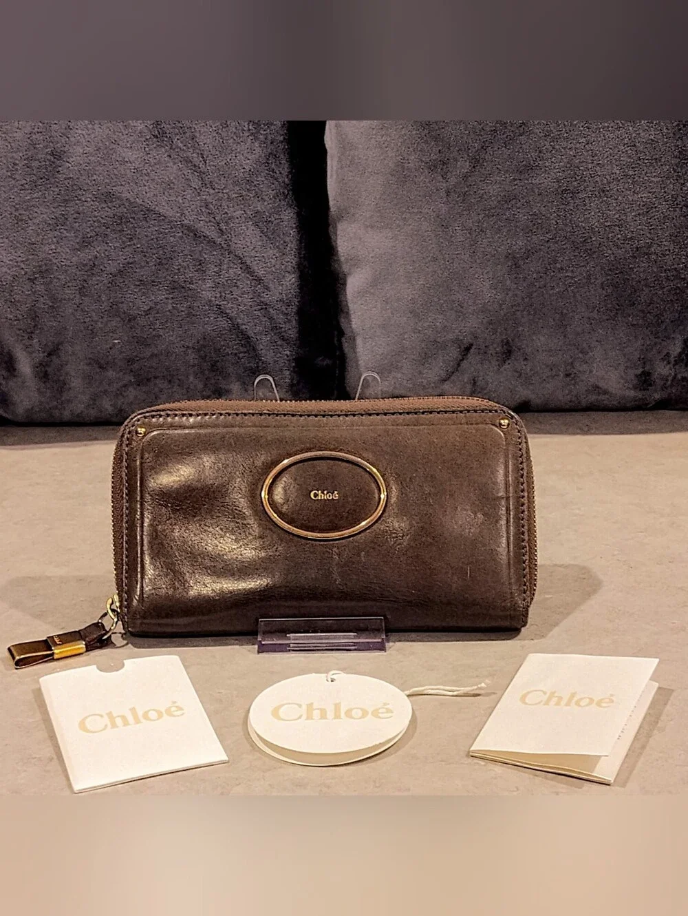 Chloé Victoria Round Long Wallet Authentic